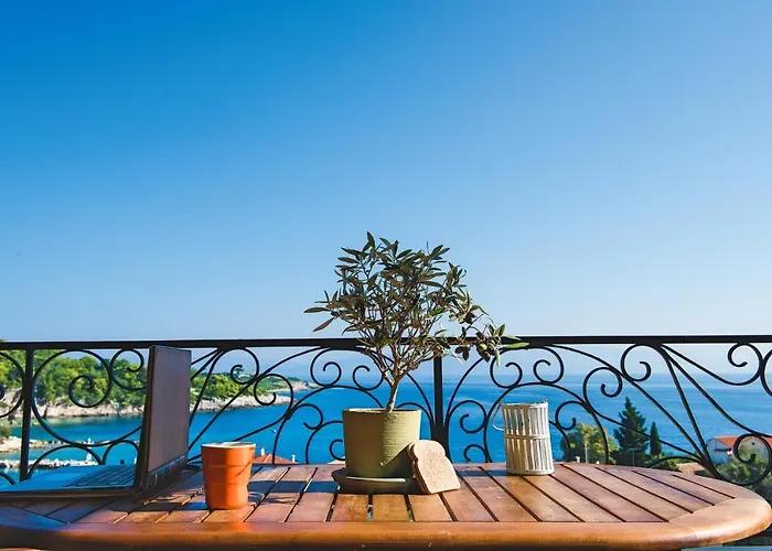 Pensión Elaia Boutique 4*